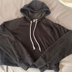 CROPPED GREY HOODIE